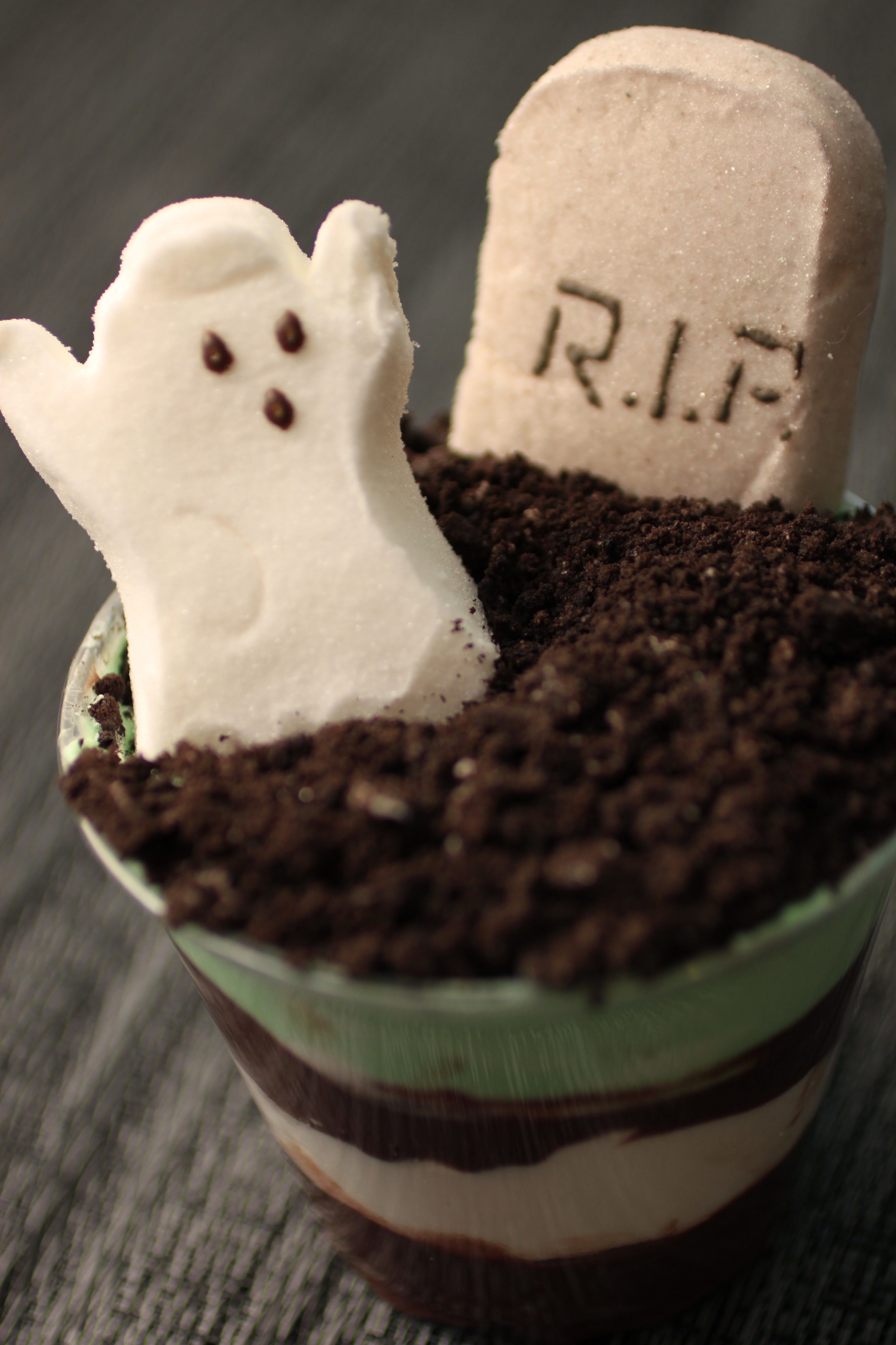 Last-Minute Halloween Dessert: Graveyard Chocolate Pudding Cups ...